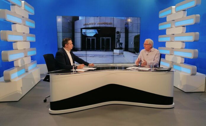 Συνέντευξη του Δημάρχου Αμαρουσίου Θεόδωρου Αμπατζόγλου στις “Δημοσκοπήσεις” του Attica TV με τον Γιώργο Λαιμό