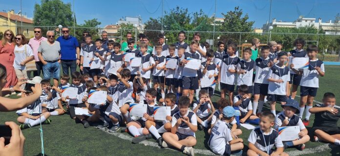 Αγώνες ποδοσφαίρου έδωσαν οι νεαροί αθλητές των αθλητικών προγραμμάτων του Δήμου Αμαρουσίου, ενθουσιάζοντας τους θεατές